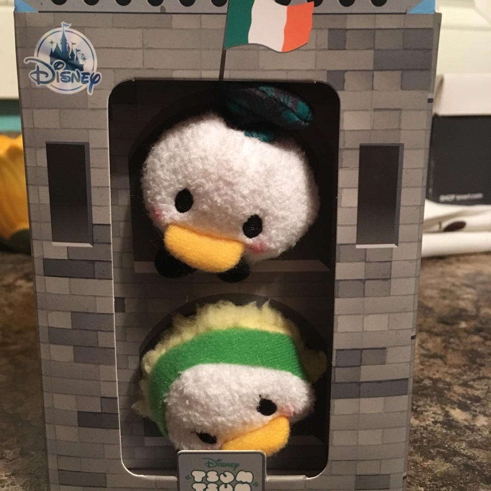 Disney Daisy & Donald Tsum tsum